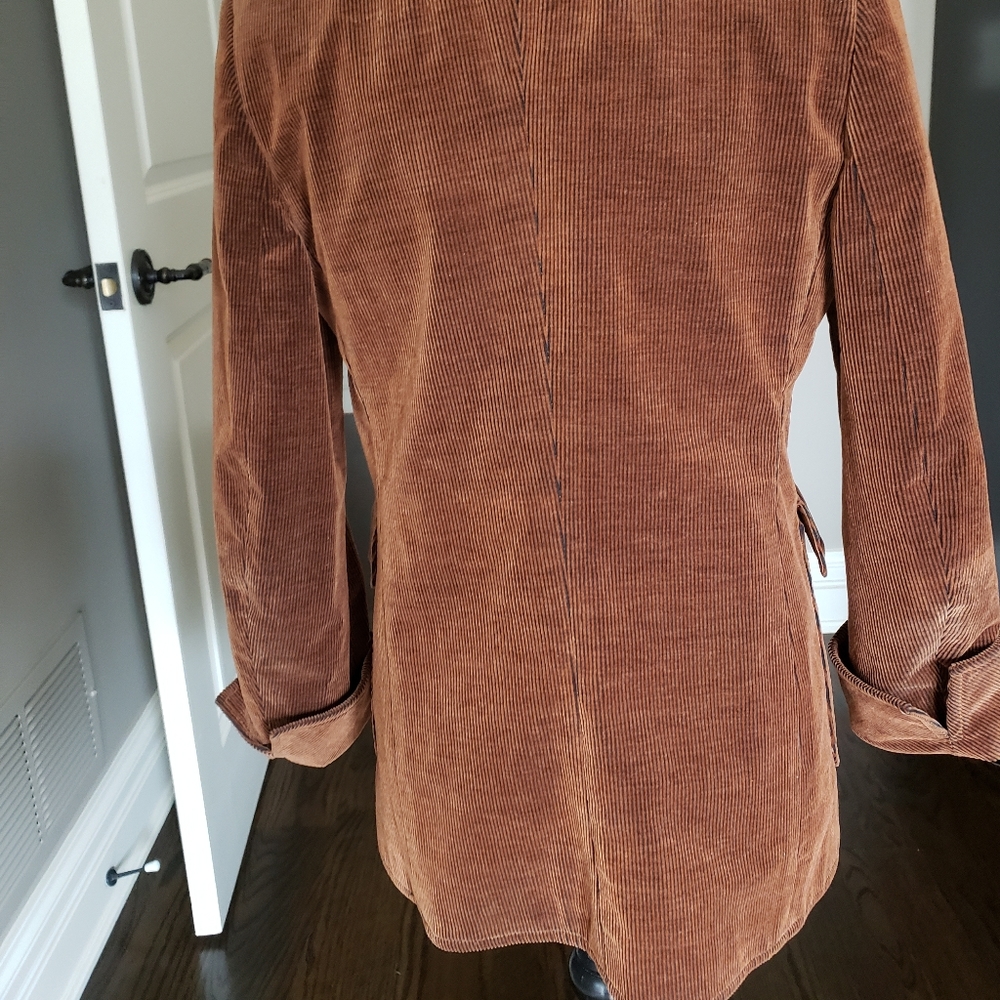 Jacket - Picture 8 of 8